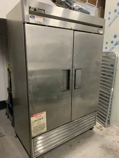 Selling a True T-49F commercial upright freezer, perfect for restaurants, cafés, catering businesses...