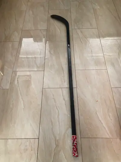 Right Handed - Extra Light (400grams) P88 65 Flex Intermediate One Piece Carbon Hockey Stick **(Neve...