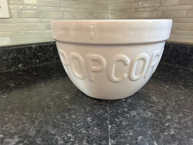 Ceramic Popcorn Bowl dans Vaisselle et articles de cuisine  à Ville de Montréal