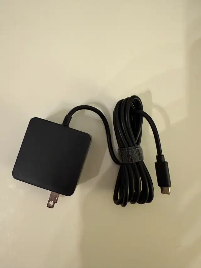 SteamDeck OLED 1TB – Parfait état + accessoires in PC Games in Sherbrooke - Image 8