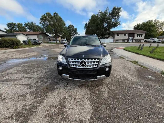 2010 Mercedes-Benz ML550 4MATIC AMG Package 