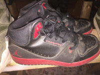 Nike Air Jordan 1 Flight 2 Sneakers Black/Red  YOUTH SZ 6