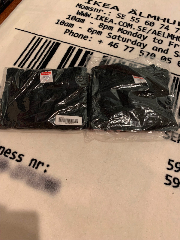 Supreme (FW23) Tee in Other in Markham / York Region