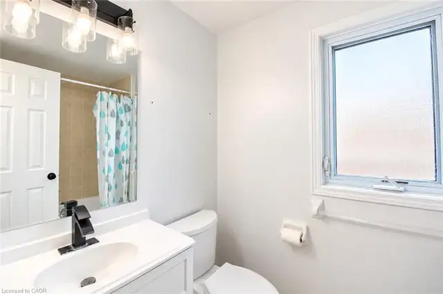 Private Room in Laurelwood, Waterloo – Females ONLY in Room Rentals & Roommates in Kitchener / Waterloo - Image 10