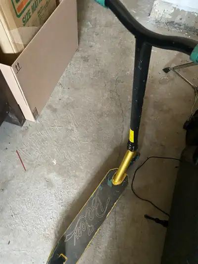 Very good scooter not very tall I got it for 100 it’s used now so 25 is a really good price price no...