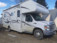 2012 Ford Adventurer Motorhome 23DS with slideout