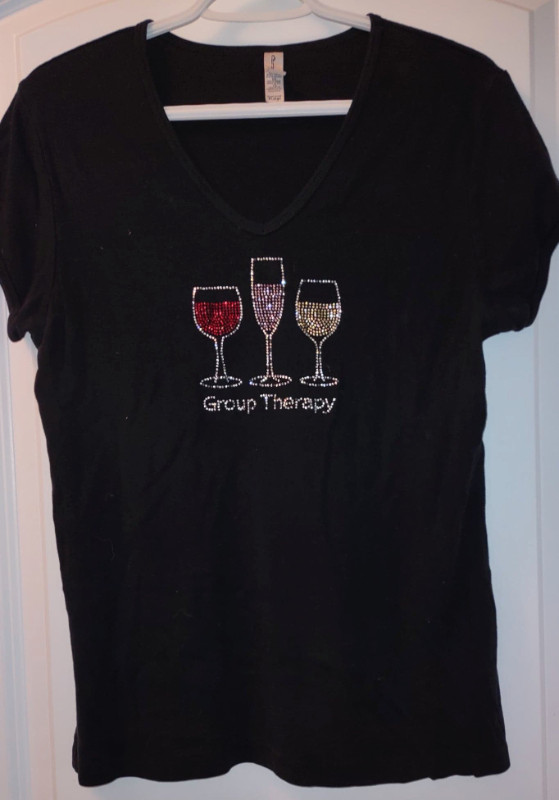 Reduced -- "Group Therapy" T-shirt XL-- Yorkton in Women's - Tops & Outerwear in Regina