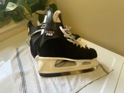 CCM Hockey Skates Size 7, View more