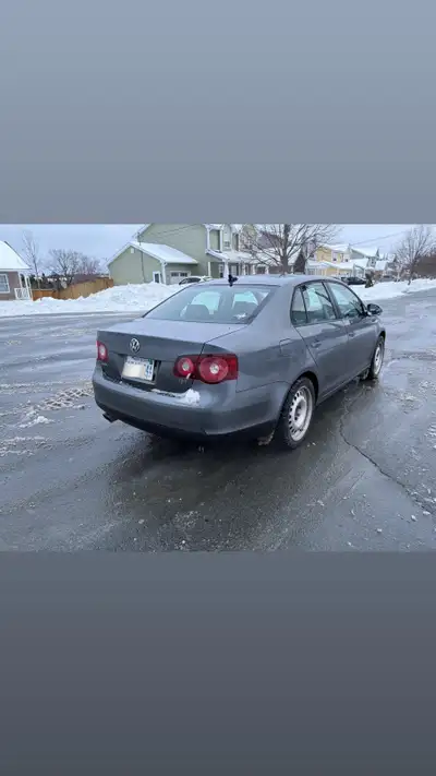 2010 Volkswagen Jetta 2.0 turbo In excellent shape. Fresh oil and MVI . Recent work includes new rea...