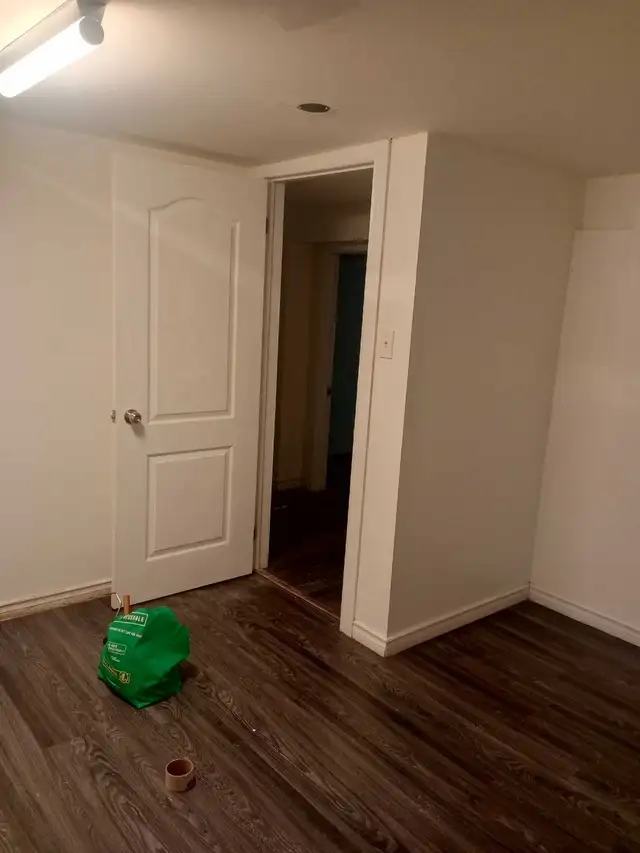 Room for Rent in Room Rentals & Roommates in Oshawa / Durham Region - Image 2