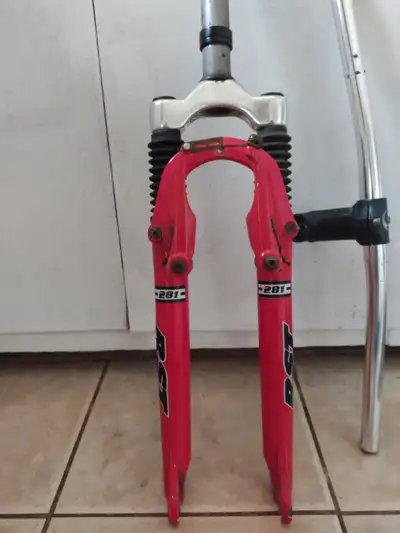 Fourche suspension de vélo (RST 281), View more