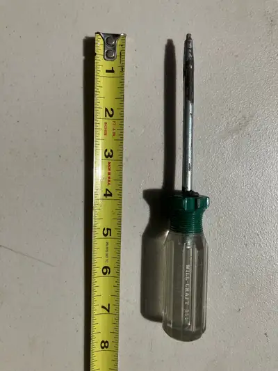 This is a used Will-Craft 95L Robertson screwdriver, perfect for various tasks. The tool shows signs...