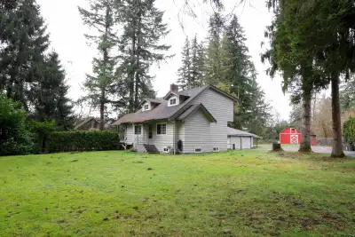 All three floors of home Located in Port Kells neighbourhood, Surrey. MESSAGE FOR MORE IMAGES OF HOU...