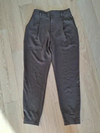 UNIQLO Beige Trousers - XS, View more