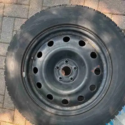 -Set of 4 Toyo winter tires and steel wheels -245/60R18 105H - tires -18 inch rims 5 x 112 bolt patt...