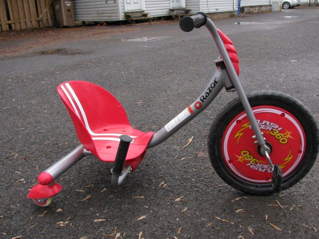 Tricycle Flash Rider 360 Razor dans Enfants  à Lanaudière