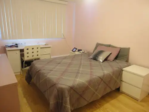 Fully Furnished, Bright 1-Bedroom Apartment – Lachine (Near Waterfront & 3 highways) 893A 55e Avenue...
