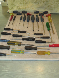 Different  tips screw drivers for Sale.