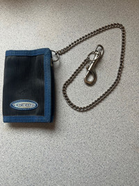 Pepsi wallet with chain