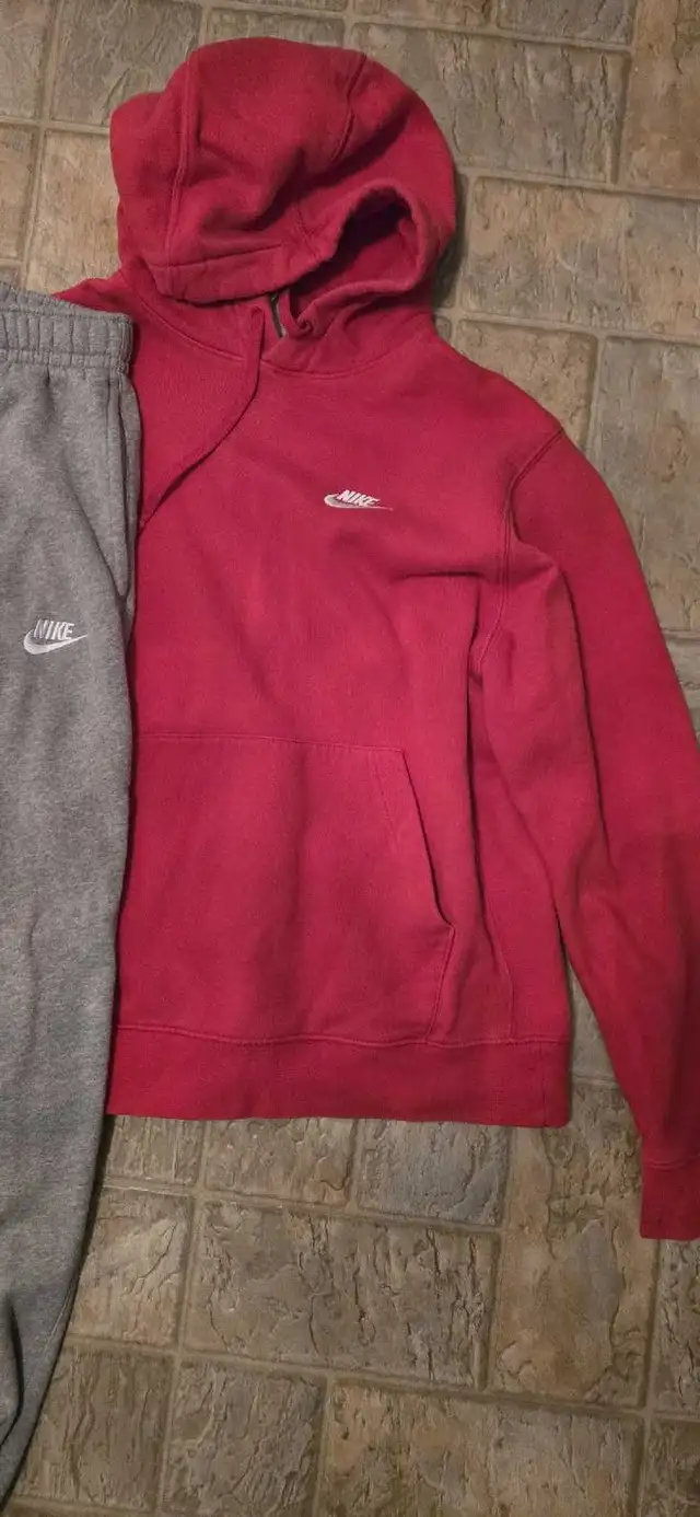 Mens medium Red and Grey hoodie and jogging pants in Men's in Cole Harbour - Image 4