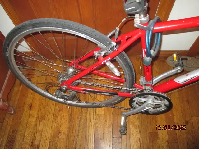 CCM Excelsior Hybrid Bicycle in Cruiser, Commuter & Hybrid in City of Montréal - Image 5