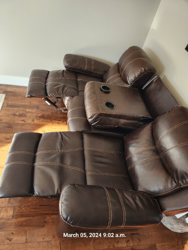3 seater leather recliners, 2 sets in Chairs & Recliners in Oshawa / Durham Region - Image 4