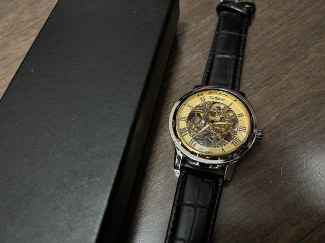Gold Vintage Style Engraved Skeleton Watch in Jewellery & Watches in Markham / York Region - Image 3