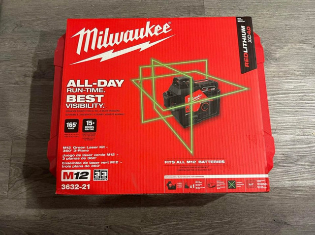 Milwaukee 3632-21 / M12 green laser 360 degrees 3 planes in Power Tools in City of Toronto