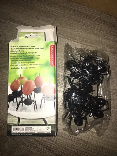 Kikkerland worker ant party picks set of 20