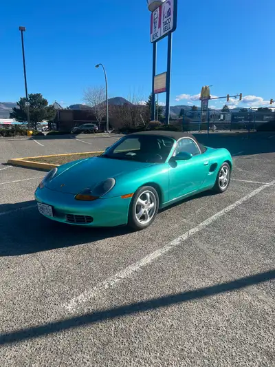 Looks and drives as good as the day I drove it out of speedway Porsche showroom in 1999 has a new Bl...