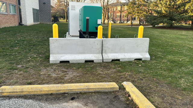 Concrete Jersey Style Barriers in Other Business & Industrial in Kitchener / Waterloo - Image 2
