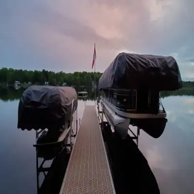 Make docking effortless with a high-quality boat lift! Designed for smooth operation and maximum pro...