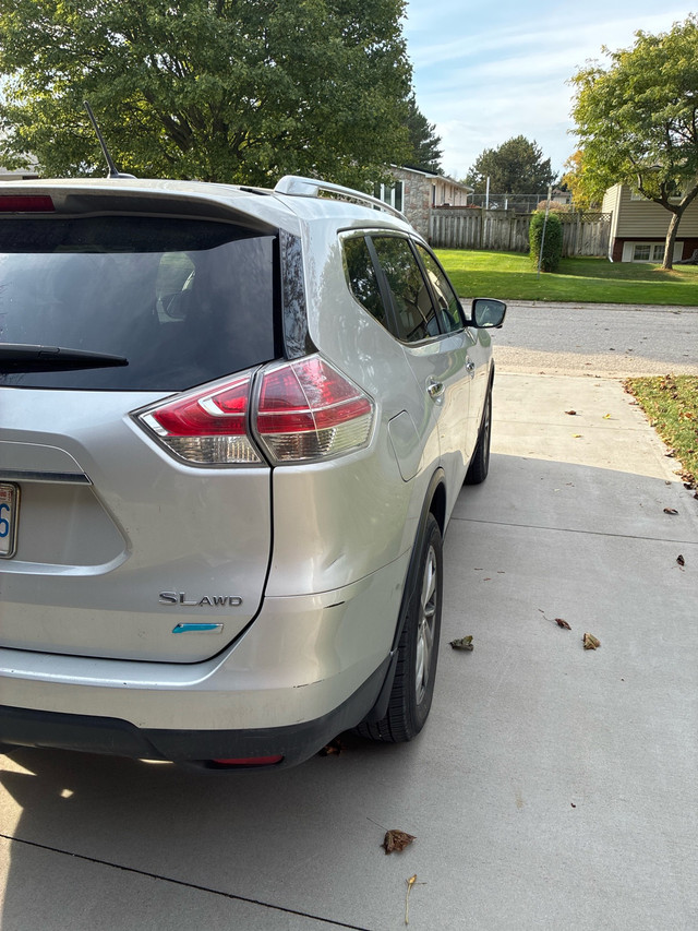 2015 Nissan Rogue SL AWD Sunroof in Cars & Trucks in Owen Sound - Image 2