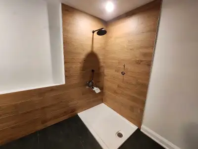 Homme a tout faire avec 12 ans d'experience dans le renovation interieur et exterieur! Ceramique, pl...