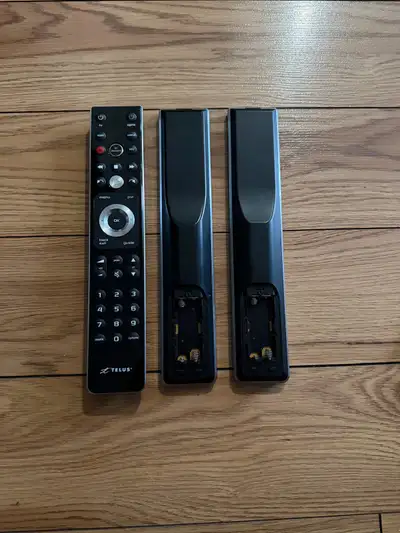 TELUS Optik TV Remote Slimline 2 – Model 2774 Description: Original TELUS Optik TV Slimline 2 remote...