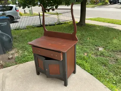Beautiful,vintage,solid wood,wash basin stand. Complete with towel support.