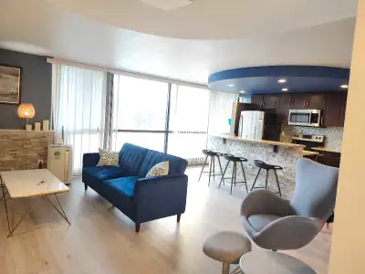 Location Windsor's Prime location right Downtown on the River Front. Our one bedroom executive suite...