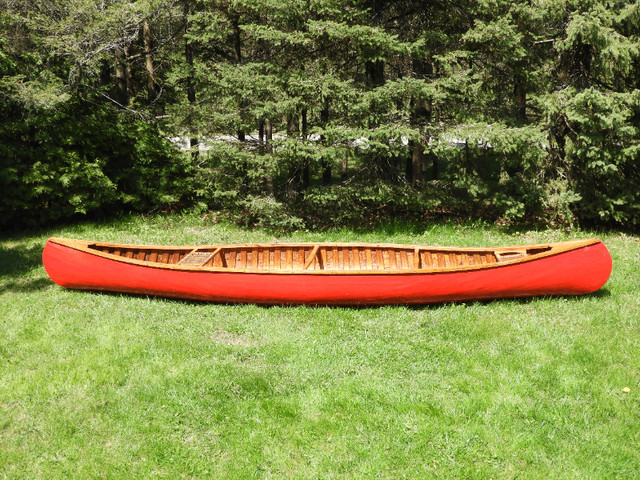 16 Foot Cedar Strip Canoe in Water Sports in Mississauga / Peel Region - Image 2