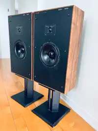 Boston Acoustics A70 speakers 