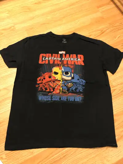 Men’s Marvel Shirt Size Medium $5 firm, View more