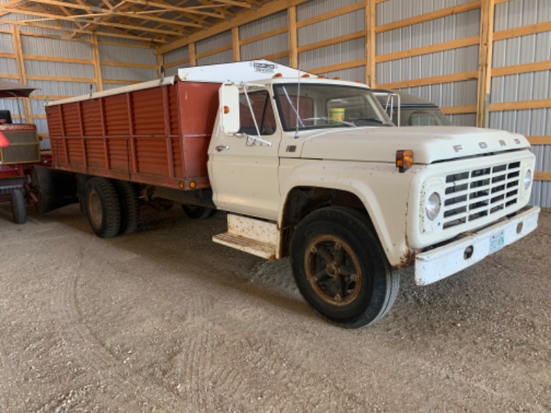 Grain Truck Farming Equipment Regina Kijiji