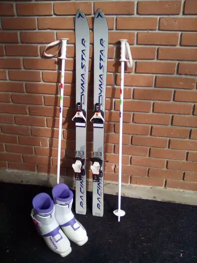 Ensemble de ski alpin pour enfant Skis DYNASTAR RACING 120cm Fabriqué en France Fixations LOOK Botte...