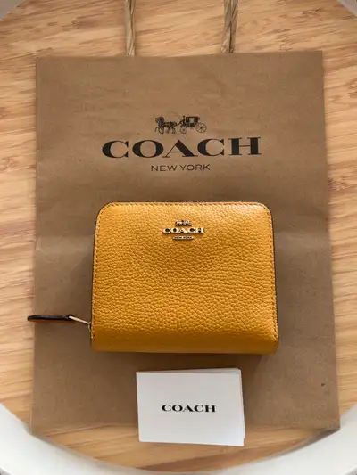 **Brand New Condition** - authentic - brass/buttercup - six credit card slots - polished pebble leat...