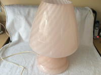 MURANO LAMP LAMPE DE TABLE ROSE SWIRL . HAUTEUR 16’’