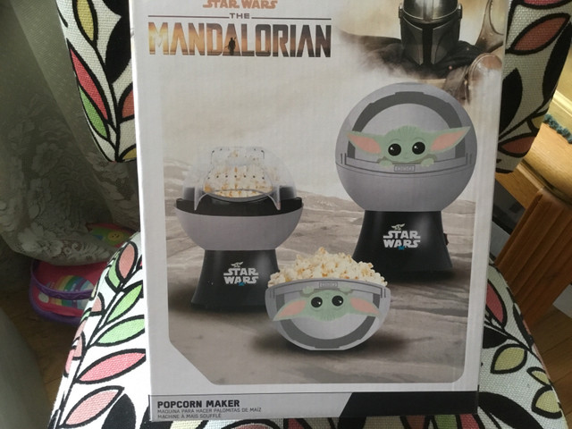 Star Wars popcorn maker (new in box) in Toasters & Toaster Ovens in La Ronge - Image 3