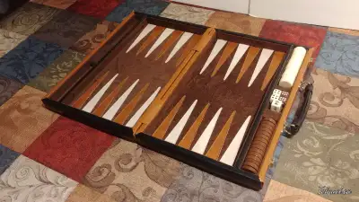 Backgammon Vintage en Vinyle Orange, View more