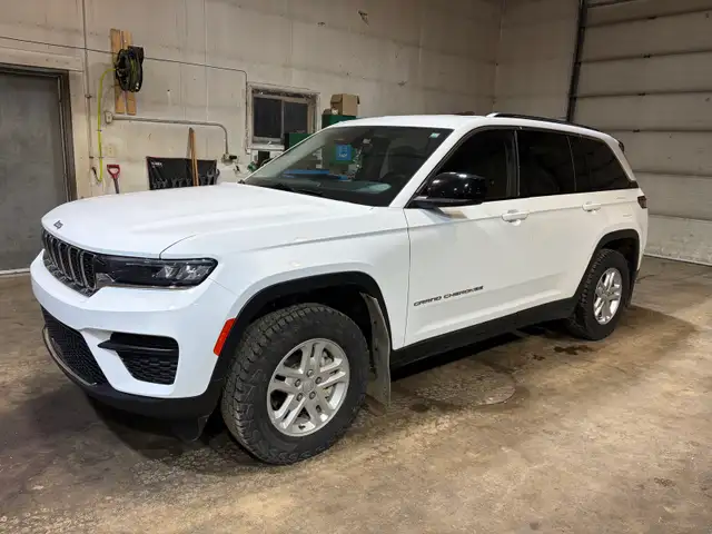 2022 Jeep Grand Cherokee  Laredo 
