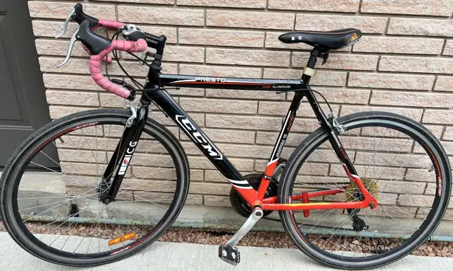 Adult Road Bike in Road in Barrie - Image 2