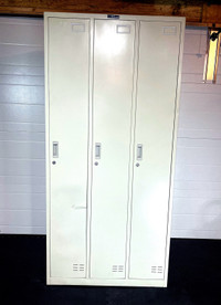 Set of 3 Storage Lockers