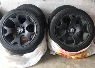 Selling 4 all season tires on rims, feet on BMW X5 and X6. Hankook Ventus as 285/45 R19 255/50 R19 -...